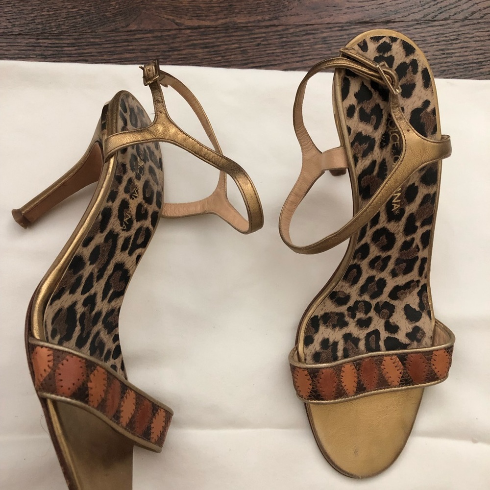 Dolce Gabanna Strap sandal shoe. Multi color